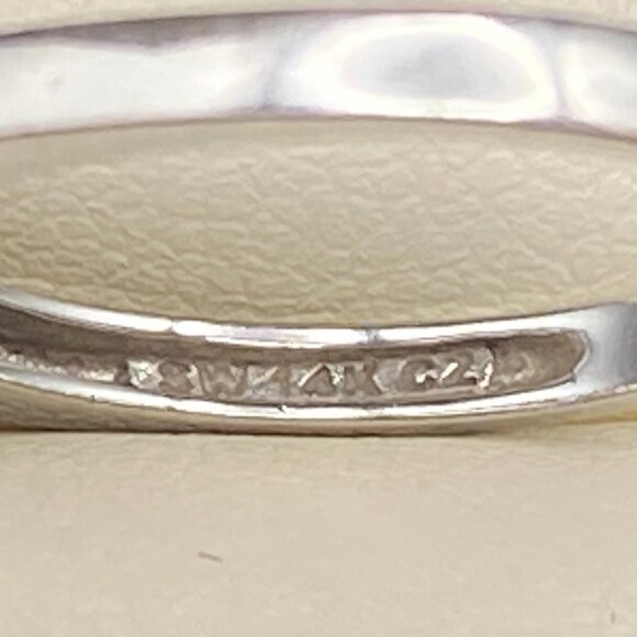 SW 14K White Gold Ring Sz. 6 - 3 x Cubic Zirconia Asscher Cut - 2.86 gm, 2.71 ct - Picture 14 of 16